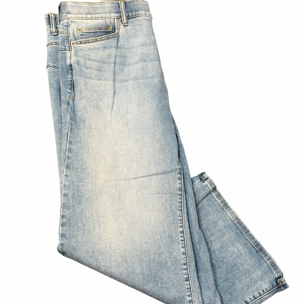 torrid Medium Blue Denim Bombshell Wide Leg Ankle Crop Jeans sz 14 - Picture 11 of 12